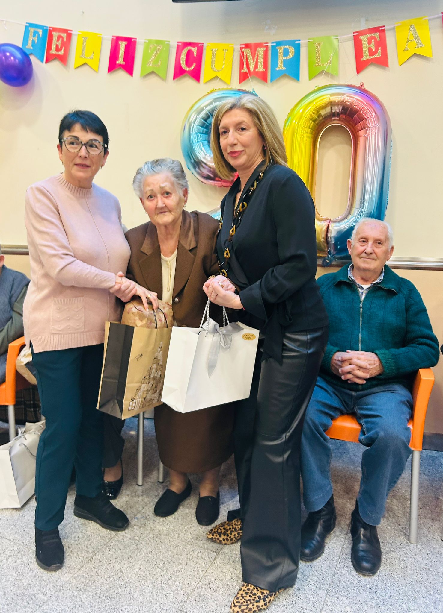 Homenaje_Mayor_24_04