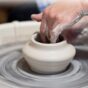 La Concejalía de Cultura de Pedrola incluye cerámica de autor/a como nueva actividad en su oferta del curso 25-26